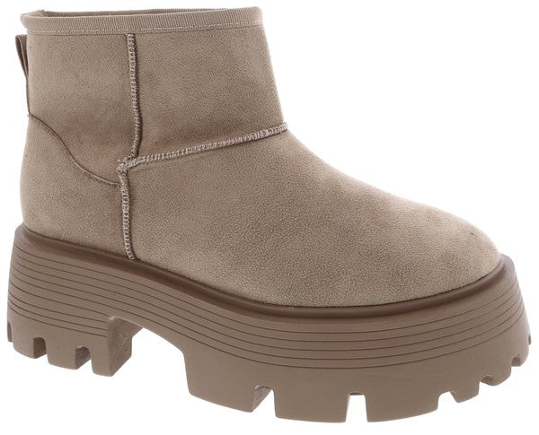Jenny Joans Wilder Lug Sole Boot TAUPE