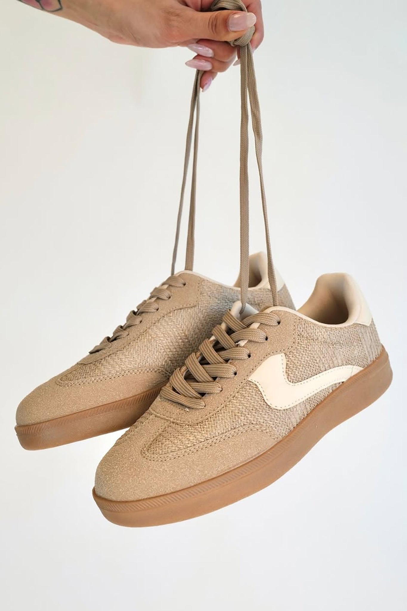 JJTL Marie Runners RAFFIA