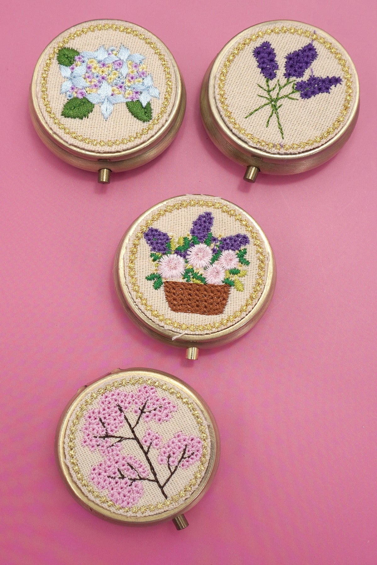 JJTL Floral Embroidered Mini Jewelry Case