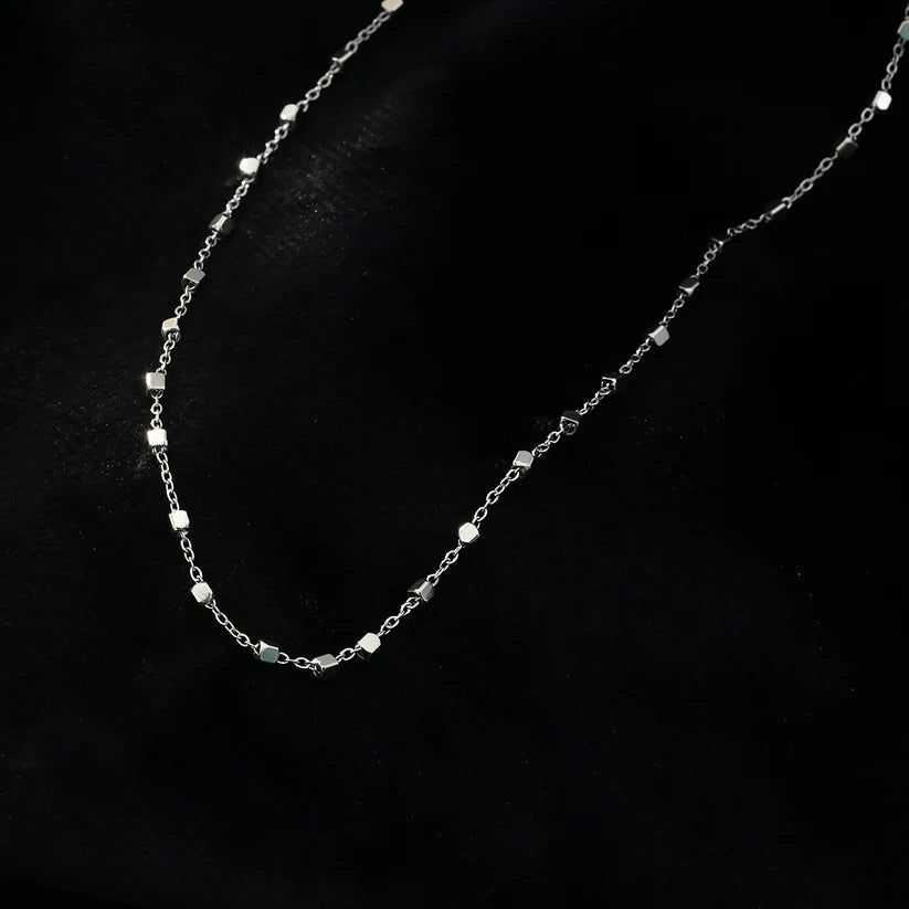 Hackney Nine Aureole Square Bead Necklace SIL