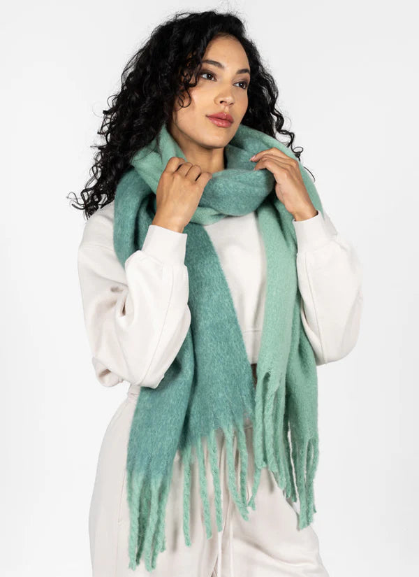 C'est Moi Blanket Scarf