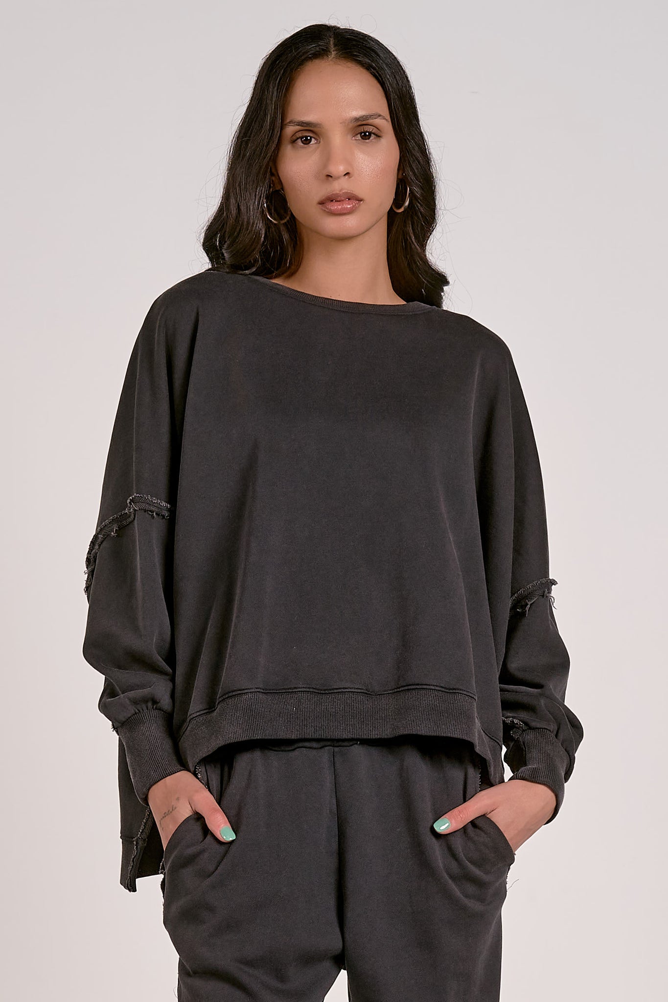 Elan Eloise Crew Neck Sweatshirt BLK