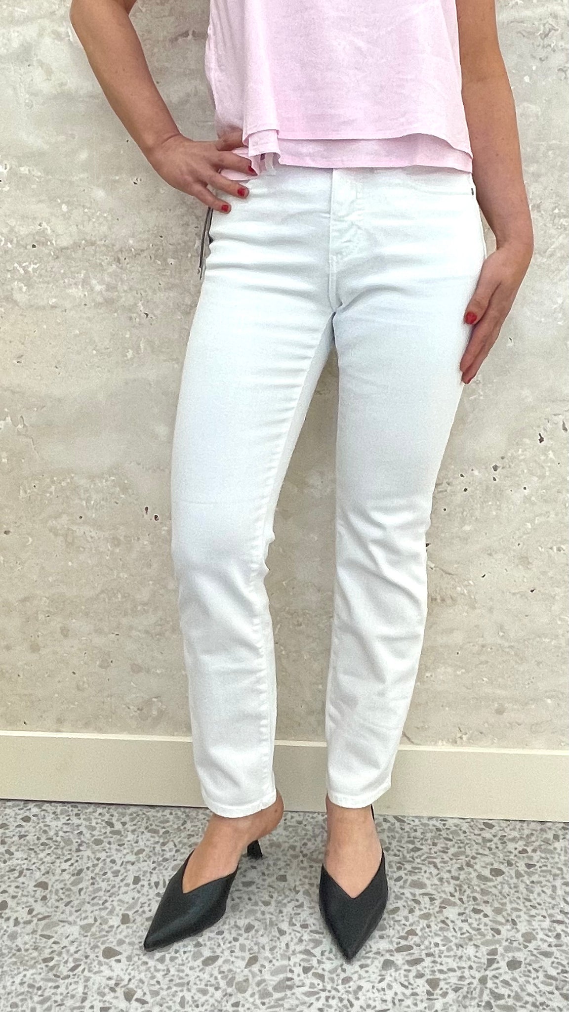 Silver Jeans Isbister High Rise Straight WHT
