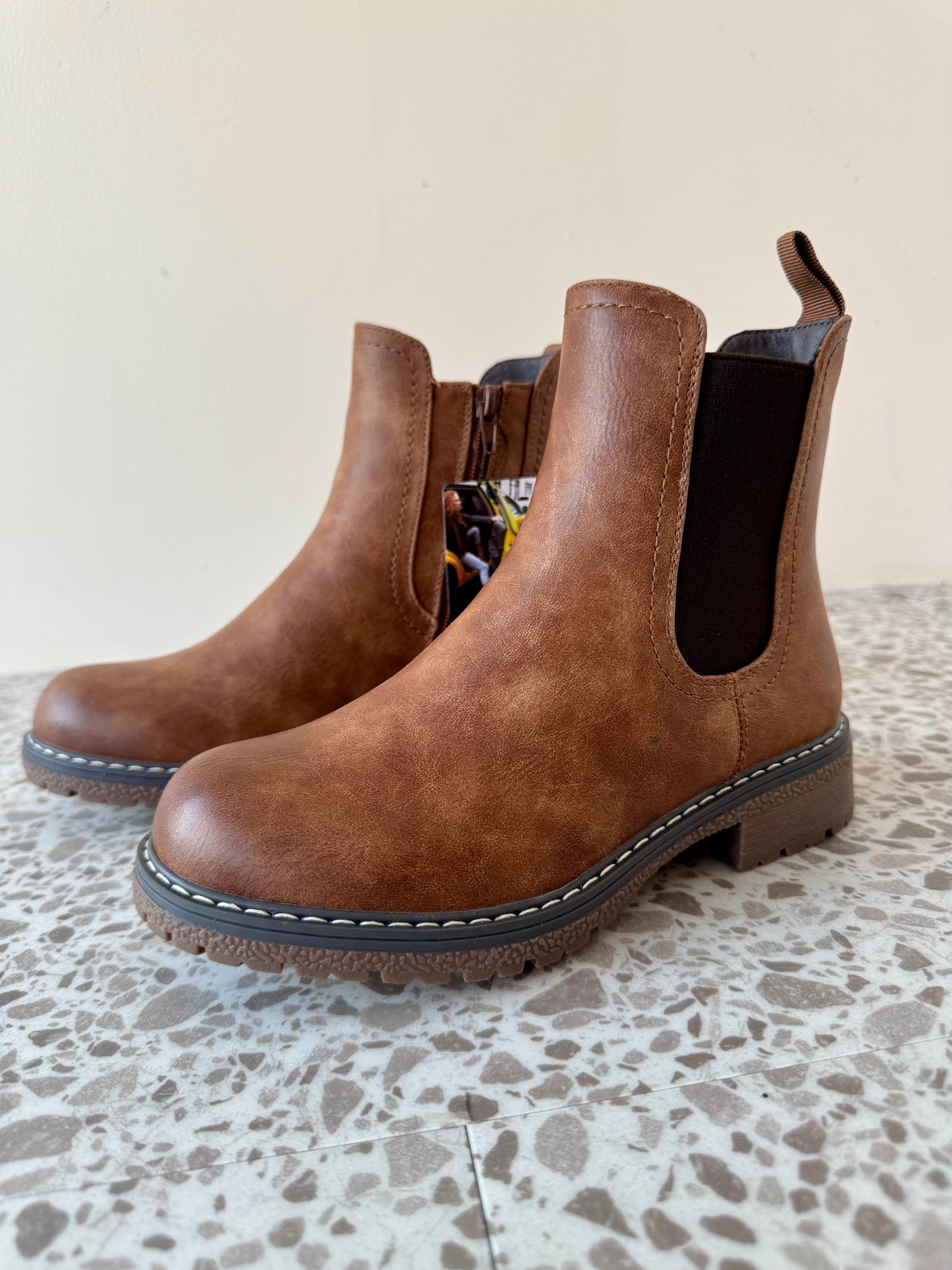 Taxi Dakota Waterproof Chelsea Boot TAN
