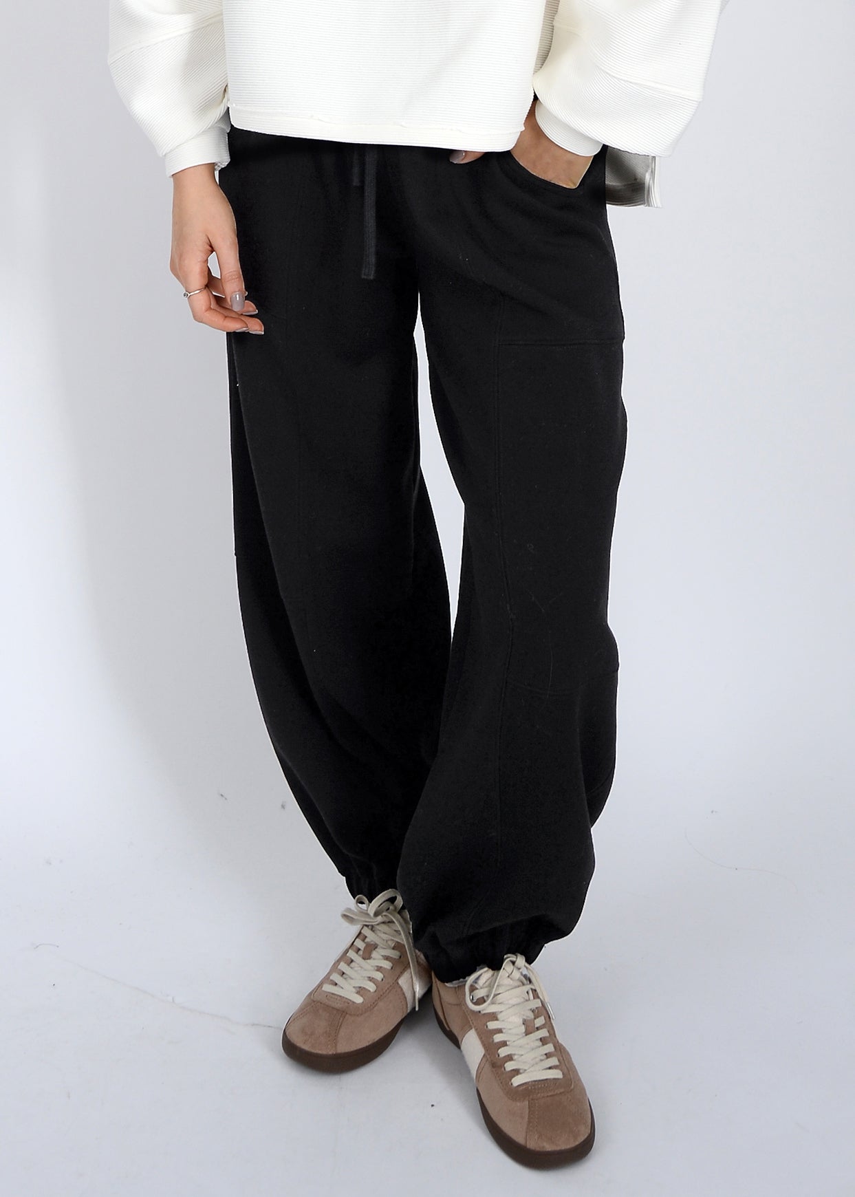 RD Style Jan Soft Knit Barrel Pant BLK